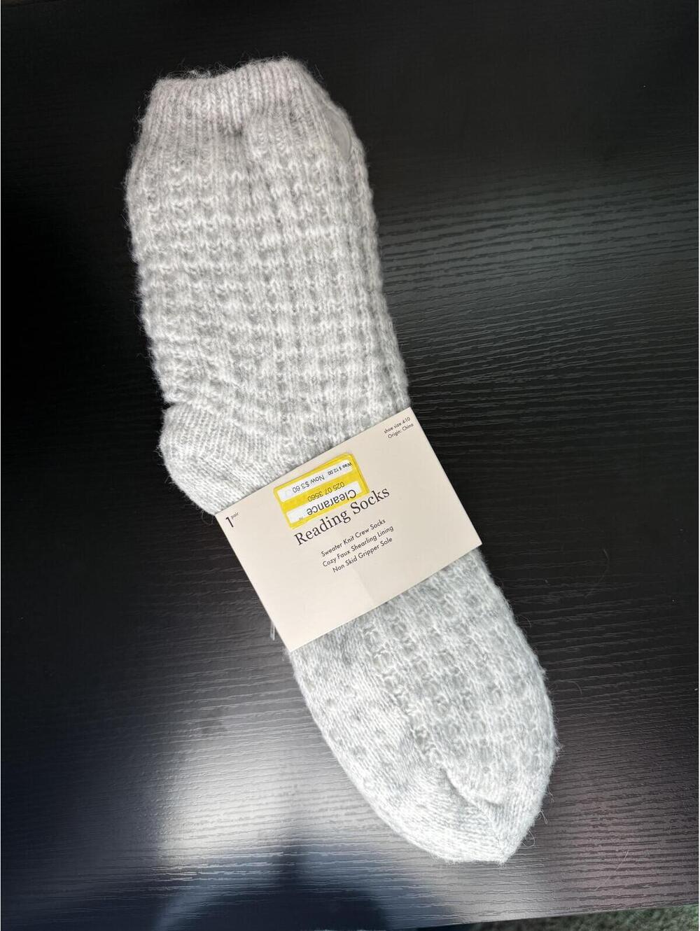 Super Soft Reading Socks with Sherpa Lining – Light Gray, NWT